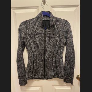 Lululemon Define Jacket, Size 6, Black and White Multi -  GREAT CONDITION
